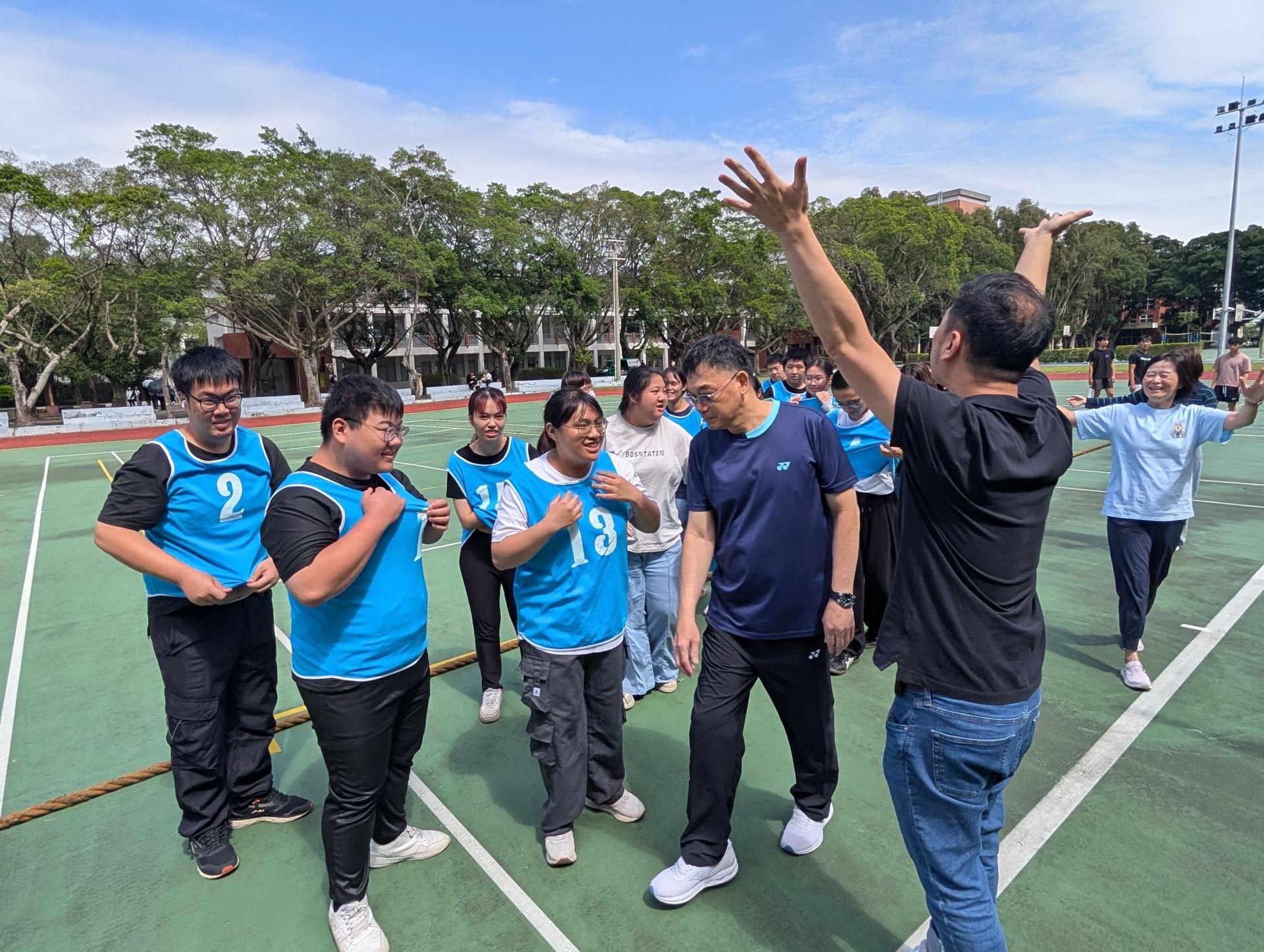 企管系拔河比賽 準決賽 賽後