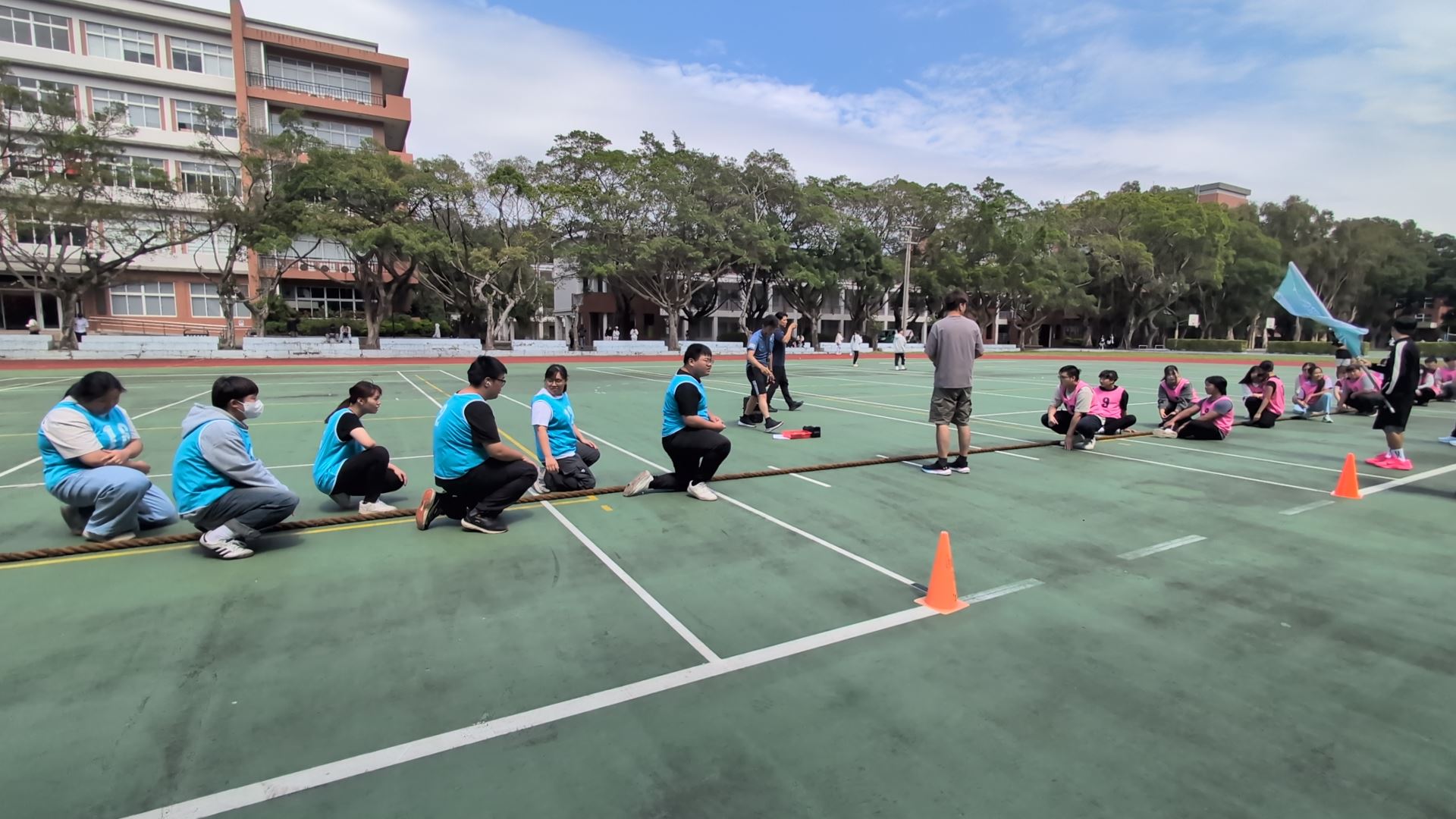 企管系拔河比賽 準決賽 比賽實況