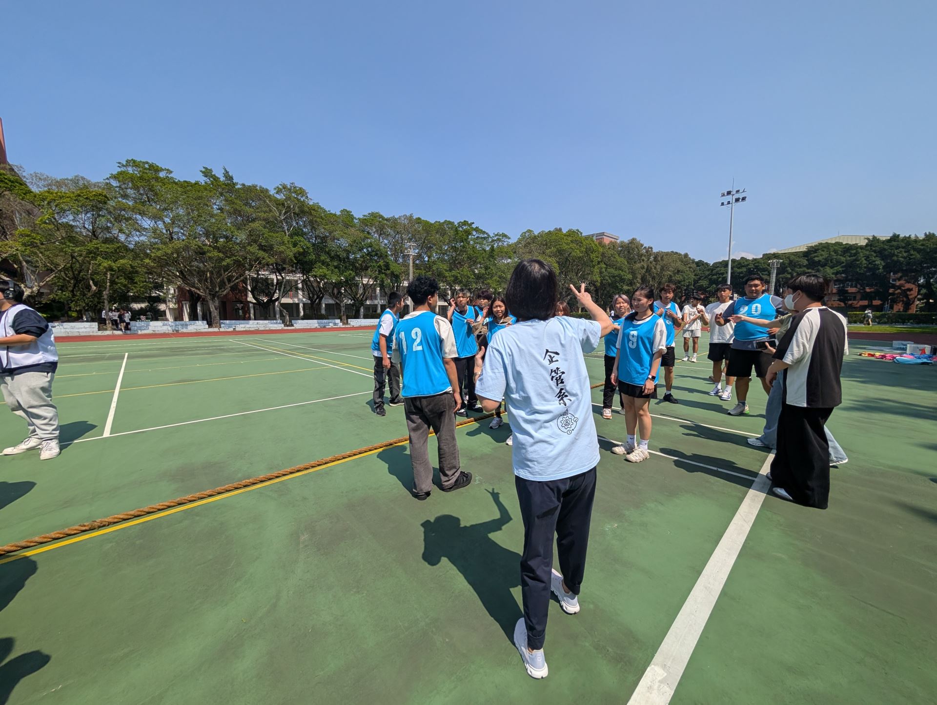 企管系拔河比賽 賽後
