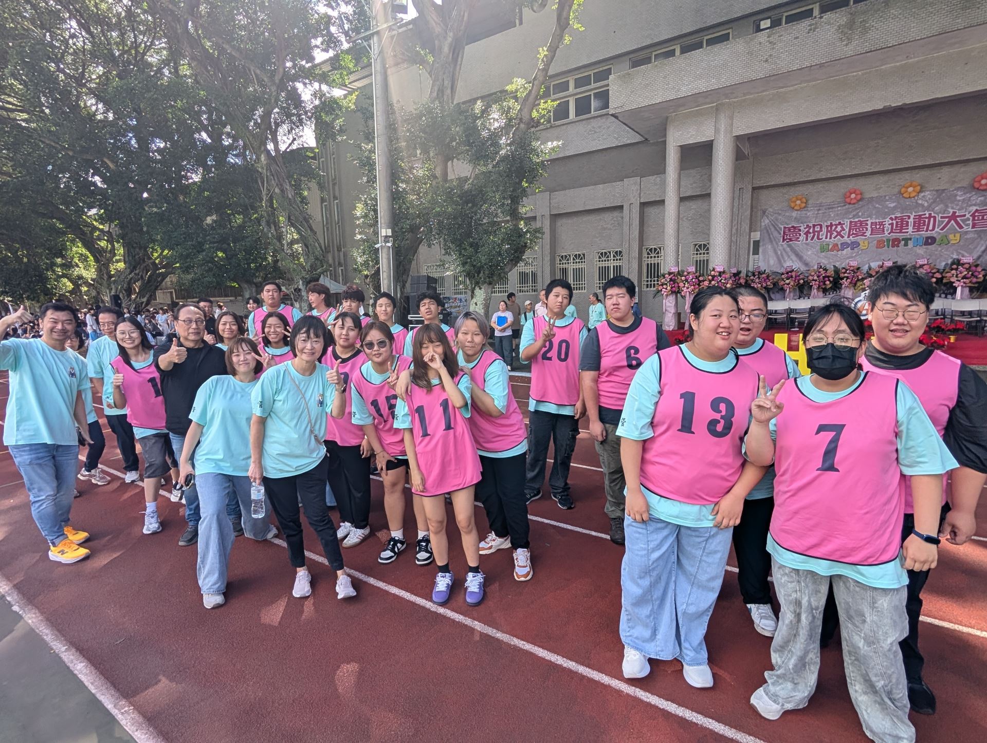 企管系拔河比賽 冠亞軍賽 賽前
